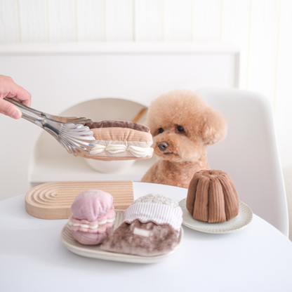 Éclair enrichment dog toy