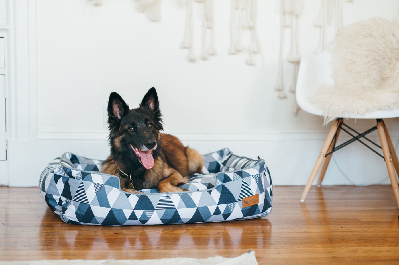 Mosaic Tuxedo Lounge Bed - Pet Supplier Store