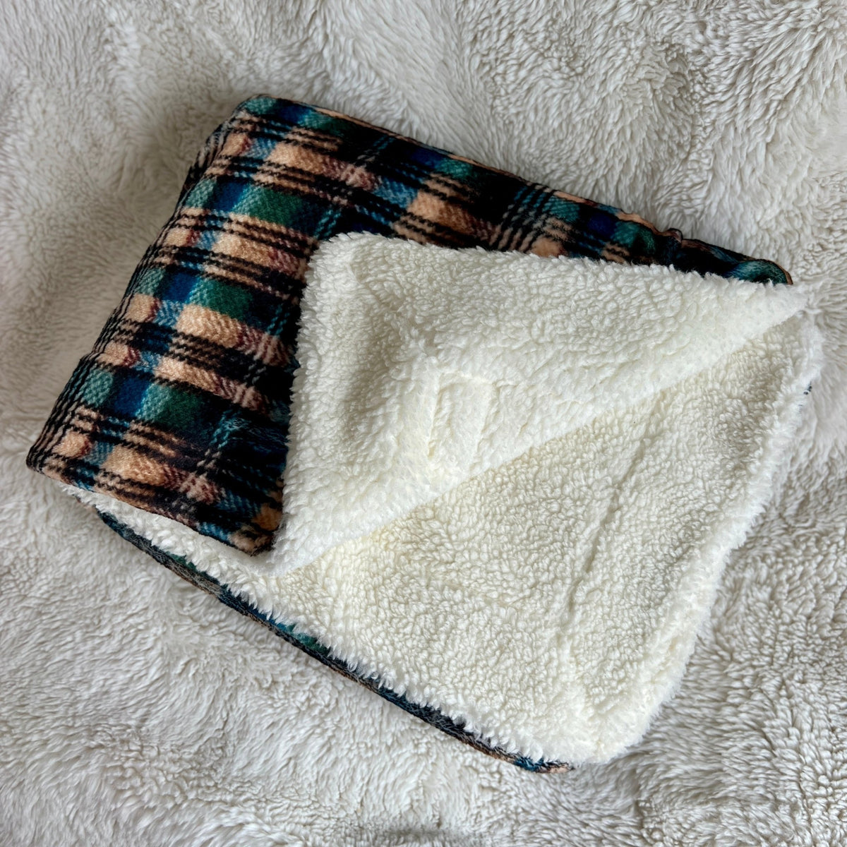 Oak Forest Plaid Snuggle Blanket - Pet Supplier Store