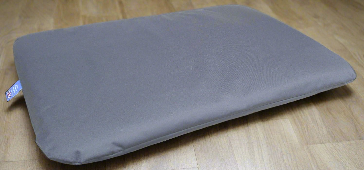 P&L Country Dog Heavy Duty Waterproof Duvet Dog Beds. - Pet Supplier Store